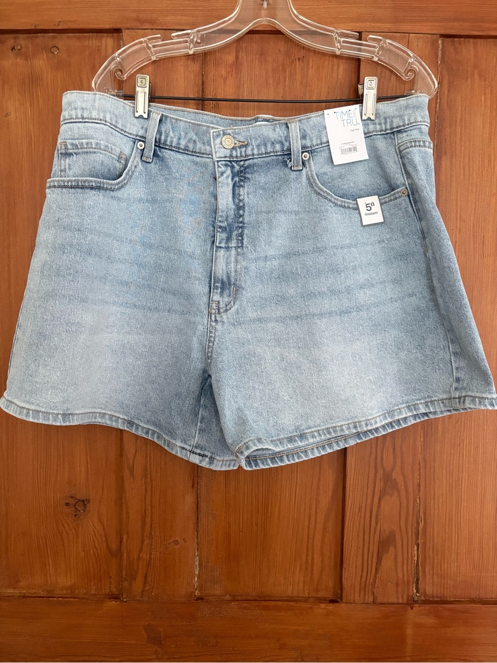 NWT Time and Tru Light Wash High-Rise Jean Blue Shorts Size 18